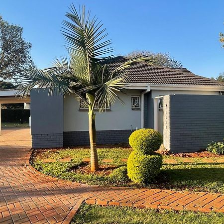 The Hawks Bed And Breakfast Harare Exteriör bild