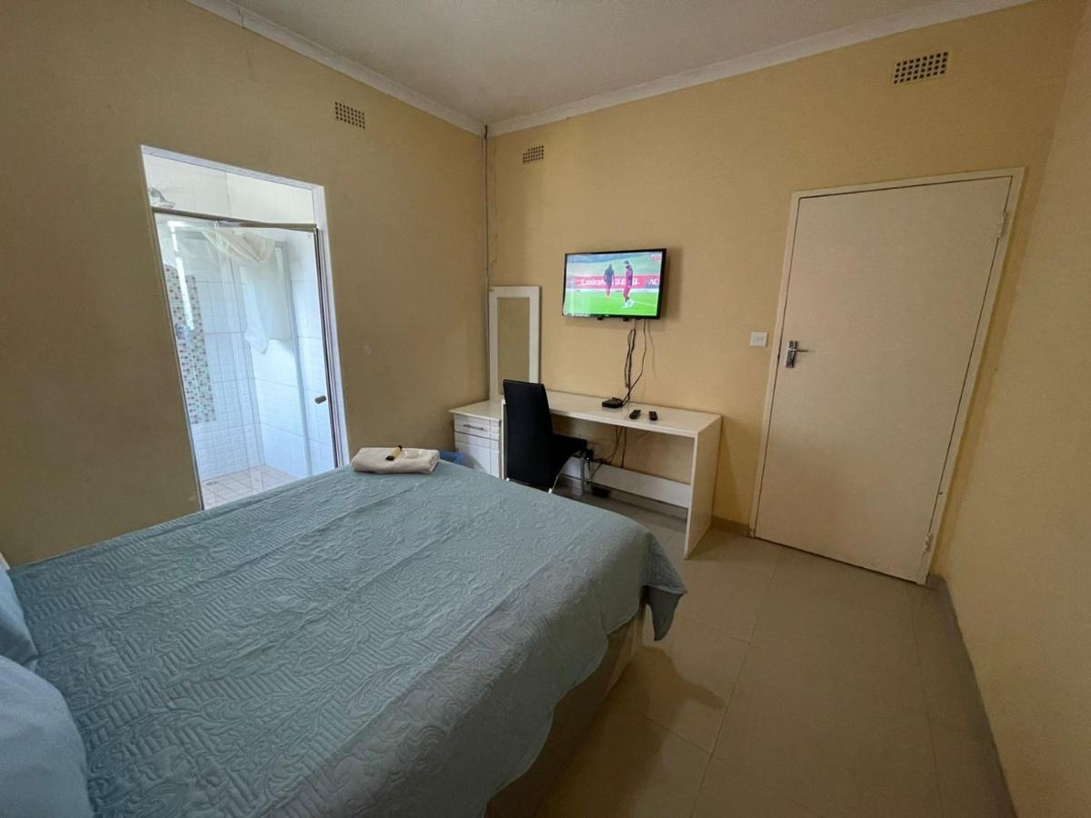 The Hawks Bed And Breakfast Harare Exteriör bild